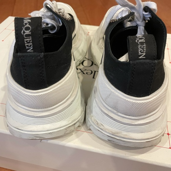 Alexander McQueen sneakers in new condition size 5 - Picture 5 of 5